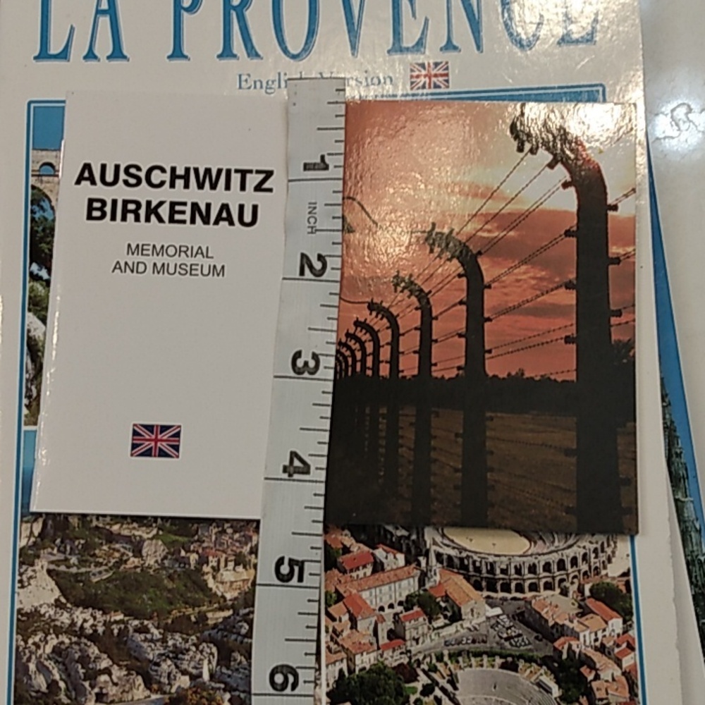 4 European Guide Books - Picture 8 of 11